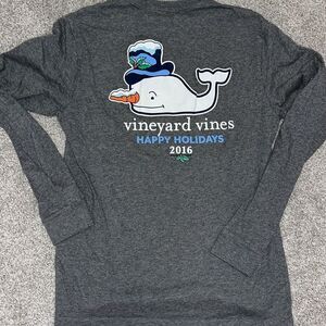 Gray men’s 2016 holiday snowman whale big logo back chest pocket t shirt XS